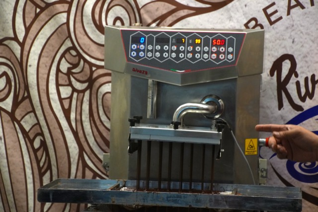 Chocolate blender