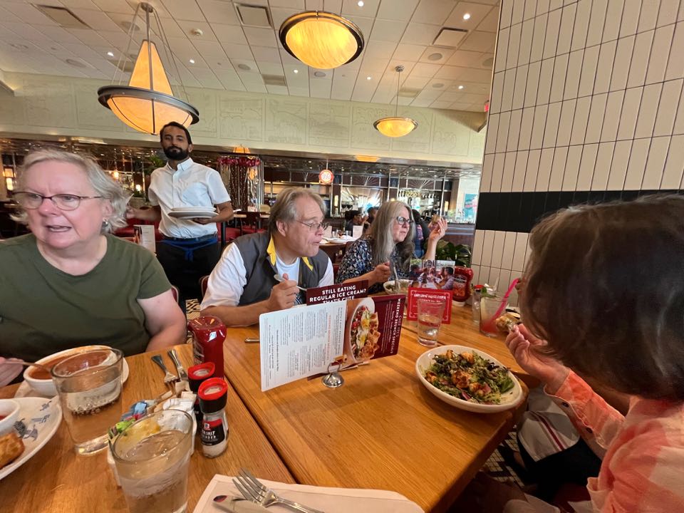 98) Lunch afterwards at Alexandria Silver Diner (Clockwise, Daria Parnes, and John & Cyndi Reichart)