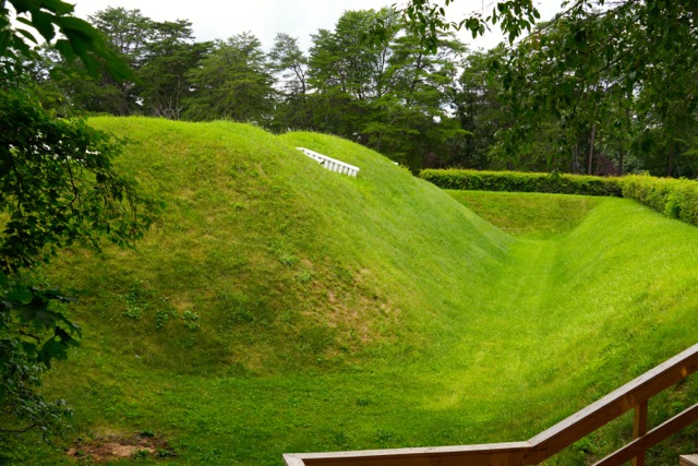 The moat before the embankment