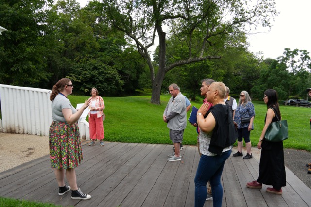 48) Briefing before entering the actual fort